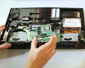 wymiana karty graficznej w laptopie