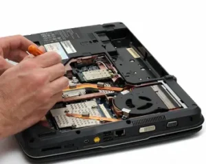 wymiana komponentów w laptopie